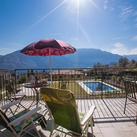 Sleeps 6 Pool Air Con Tremezzo