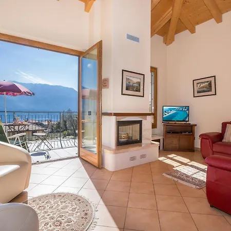 Διαμέρισμα Sleeps 6 Pool Air Con *