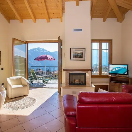Διαμέρισμα Sleeps 6 Pool Air Con