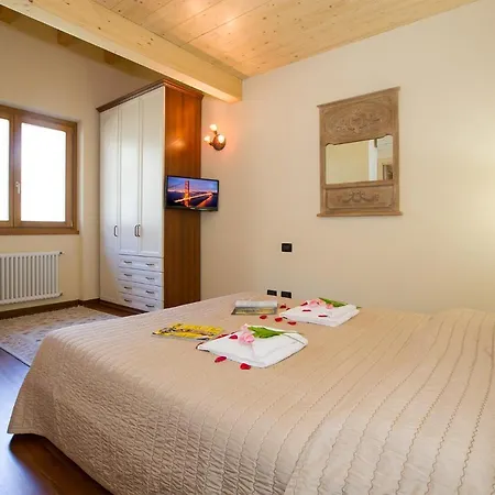 Sleeps 6 Pool Air Con * Tremezzo