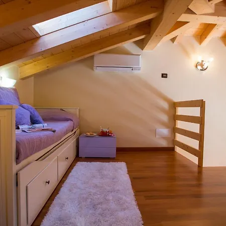 Διαμέρισμα Sleeps 6 Pool Air Con Tremezzo