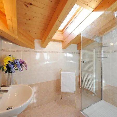 Διαμέρισμα Sleeps 6 Pool Air Con Tremezzo